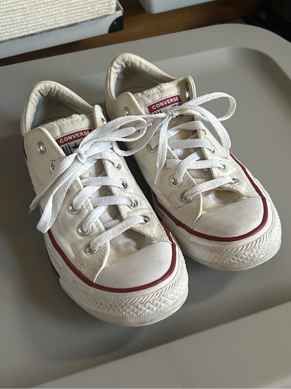 Converse Women's Chuck Taylor All Star Madison Low Top Sneaker [9]